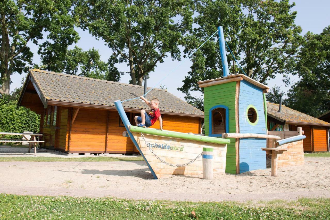 Kleintje Beer Villa Baarland Eksteriør bilde